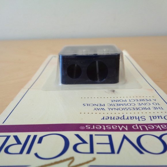 CoverGirl Multi Purpose Dual Pencil Sharpener Lips Eyes Makeup Cover Girl NEW - Picture 3 of 3